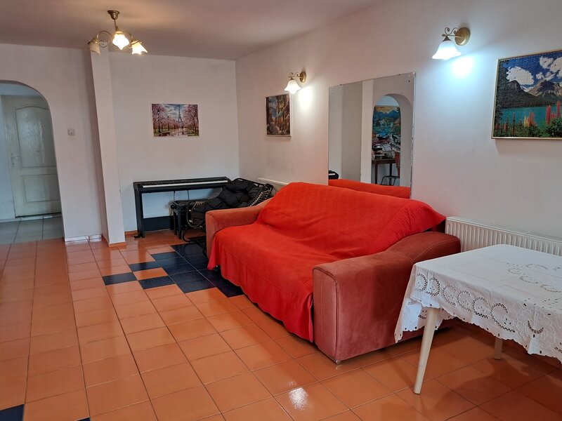 Otopeni, Vila Smarald spatioasa curte generoasa, panouri fotovoltaice